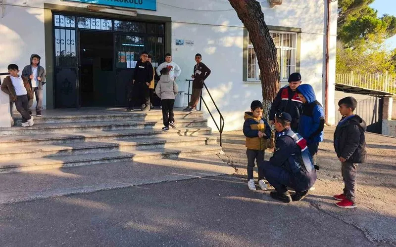 Bilecik'te 20 okul çevresinde Jandarma denetimi riskleri önlemeyi amaçladı