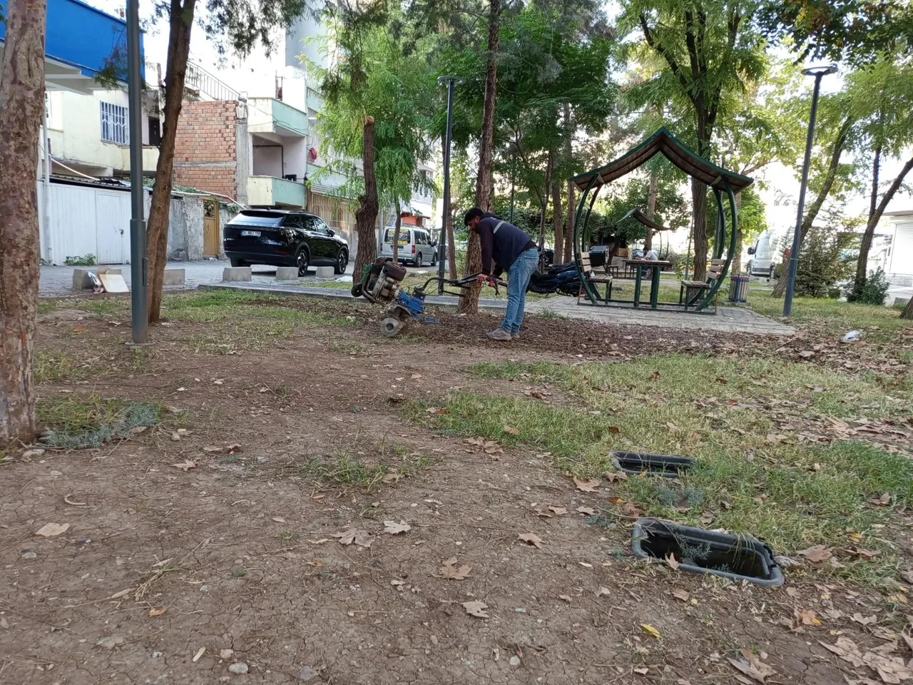 Şirinevler Mahallesi’ndeki iki Park baştan aşağı yenileniyor
