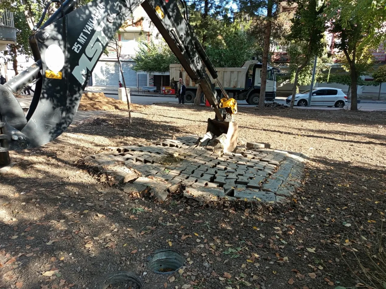 Şirinevler Mahallesi’ndeki iki Park baştan aşağı yenileniyor