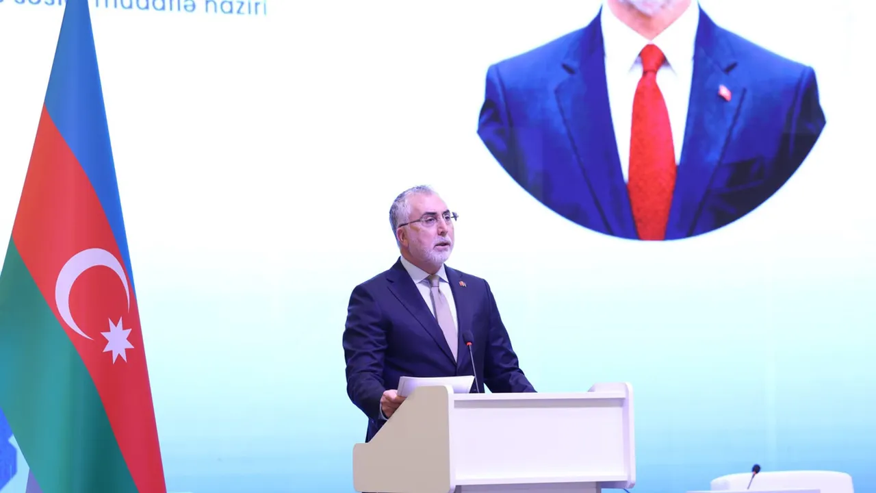 Bakan Işıkhan, Azerbaycan’da SocGov 2026: Dijital Analitik ve akıllı yönetişim uluslararası forumu ve Sosyal Ödülleri Programı’na katıldı