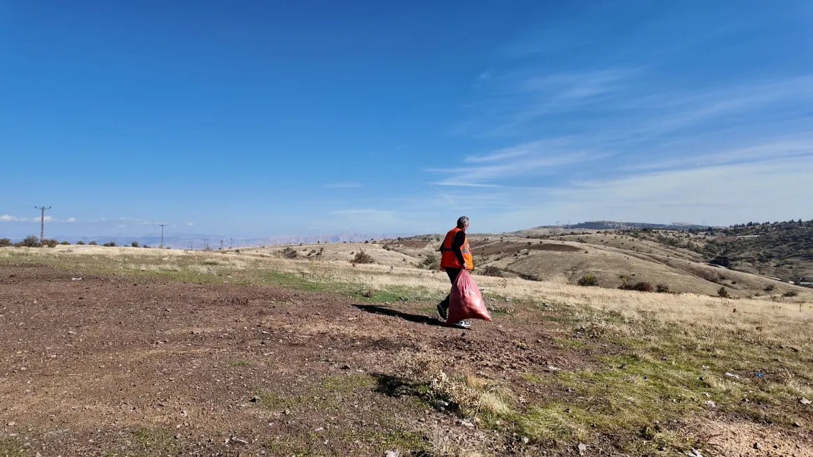 Elazığ Belediyesi’nden sokak hayvanlarına ve yaban hayatına kış desteği