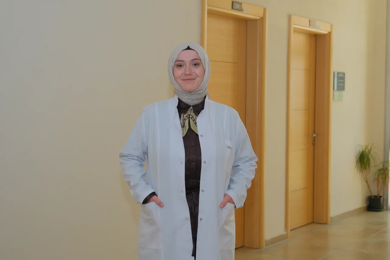 Hitit Üniversitesinin akne tedavisine yönelik araştırmasına TÜSEB desteği