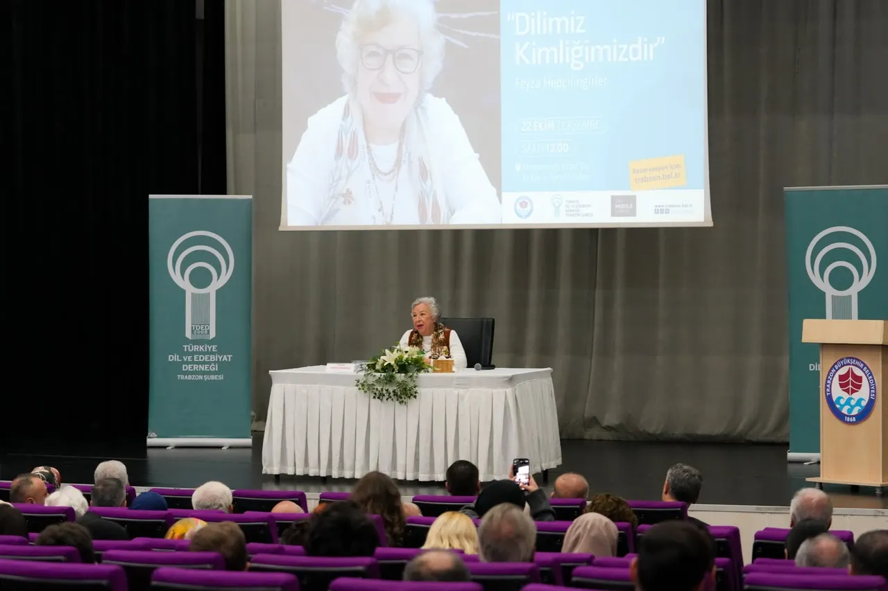 Yazar Feyza Hepçilingirler: Anadilimiz Kimliğimizdir