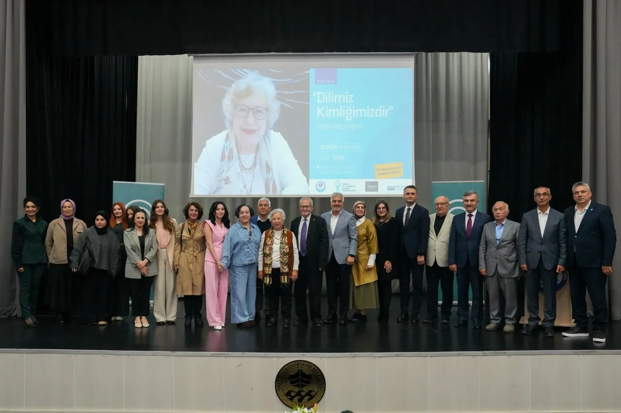 Yazar Feyza Hepçilingirler: Anadilimiz Kimliğimizdir