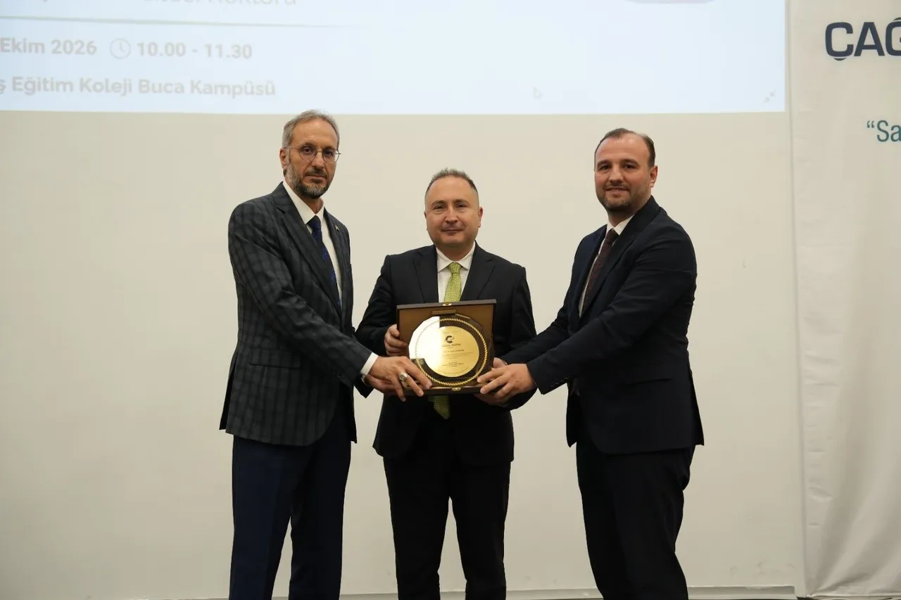 İzmir Bakırçay Üniversitesi Rektörü Akpınar, 6. Üniversite Fuarı’na katıldı