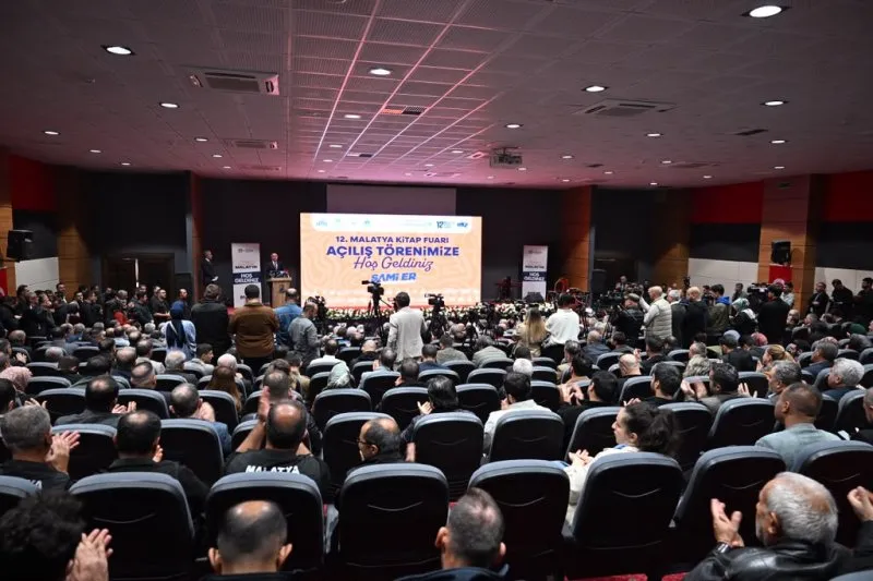 Başkan Er: Kitapla büyüyen, okuyan ve üreten bir Malatya hedefimiz var