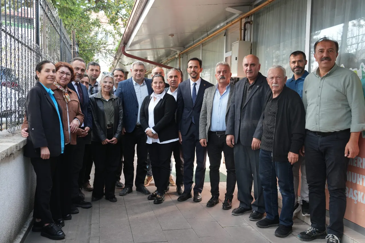 Başkan Vekili Özcan, Muhtarlar derneklerini ziyaret etti
