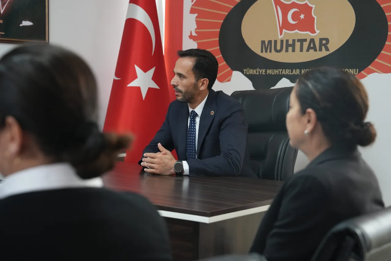 Başkan Vekili Özcan, Muhtarlar derneklerini ziyaret etti