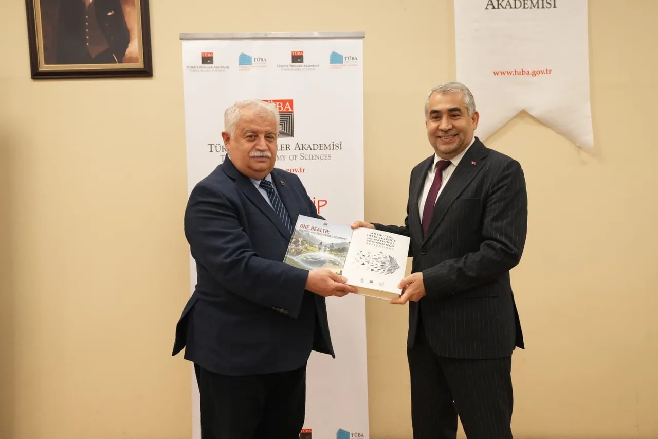 Adnan Menderes Üniversitesi Rektörü, TÜBA-GEBİP yıllık bilimsel değerlendirme toplantısı ve TÜBA genç akademi konferansı açılış programına katıldı