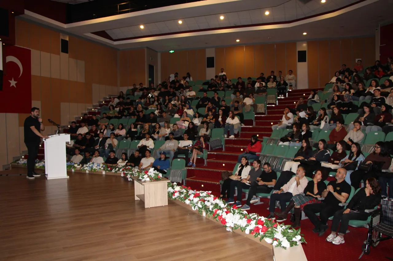 Adnan Menderes Üniversitesinde 2026-2027 Akademik Yılı oryantasyon programları devam ediyor
