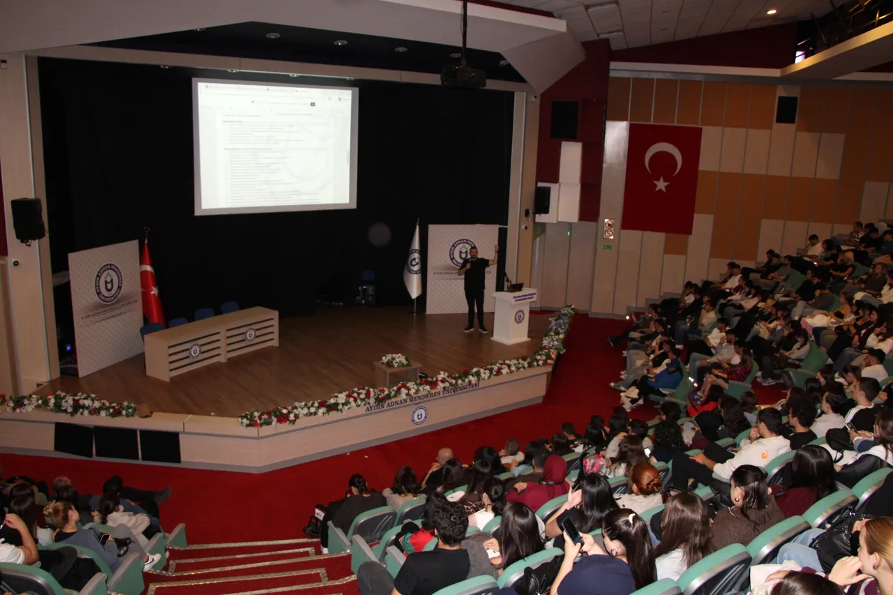 Adnan Menderes Üniversitesinde 2026-2027 Akademik Yılı oryantasyon programları devam ediyor