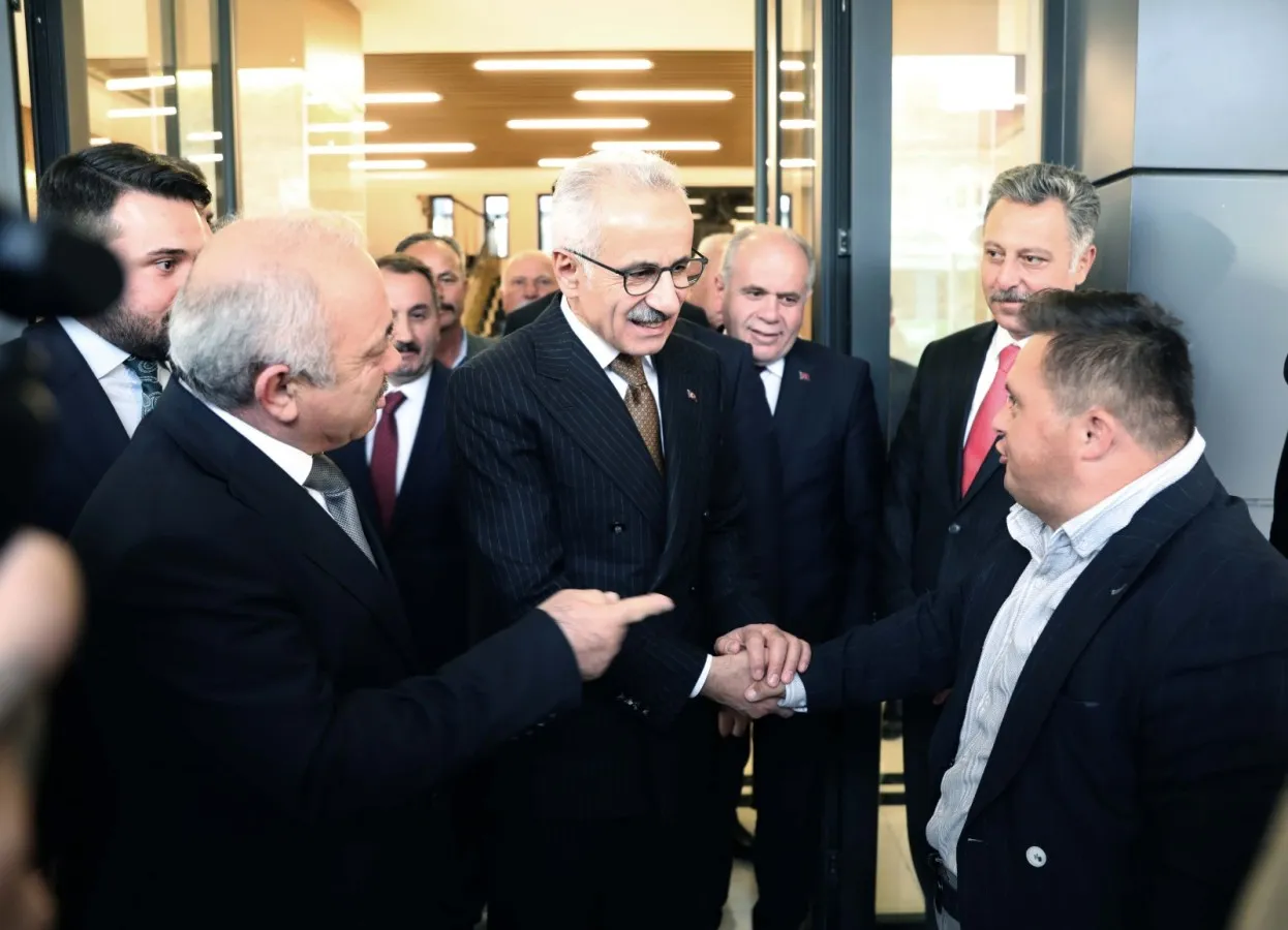 Bakan Uraloğlu, Çankırı Belediyesini ziyaret etti