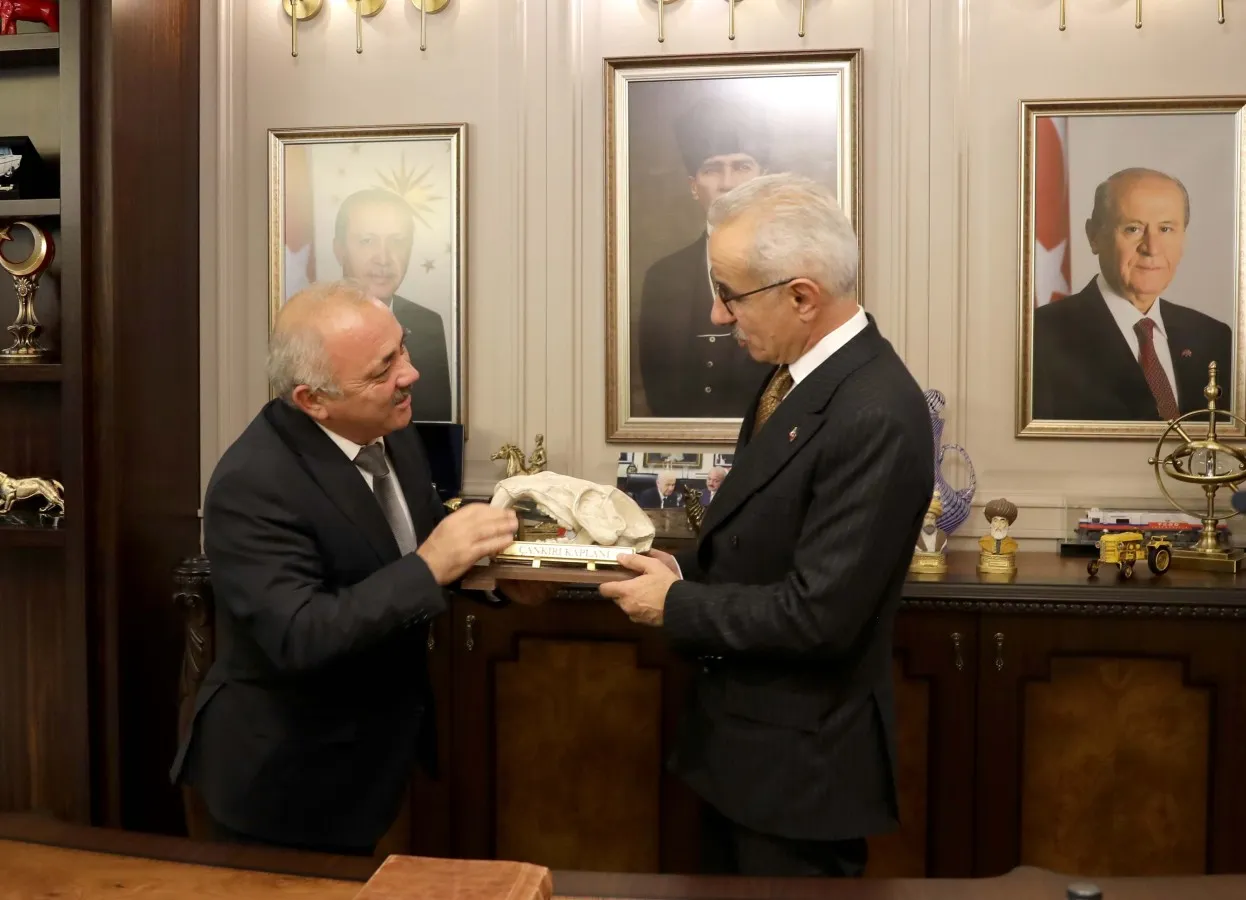 Bakan Uraloğlu, Çankırı Belediyesini ziyaret etti