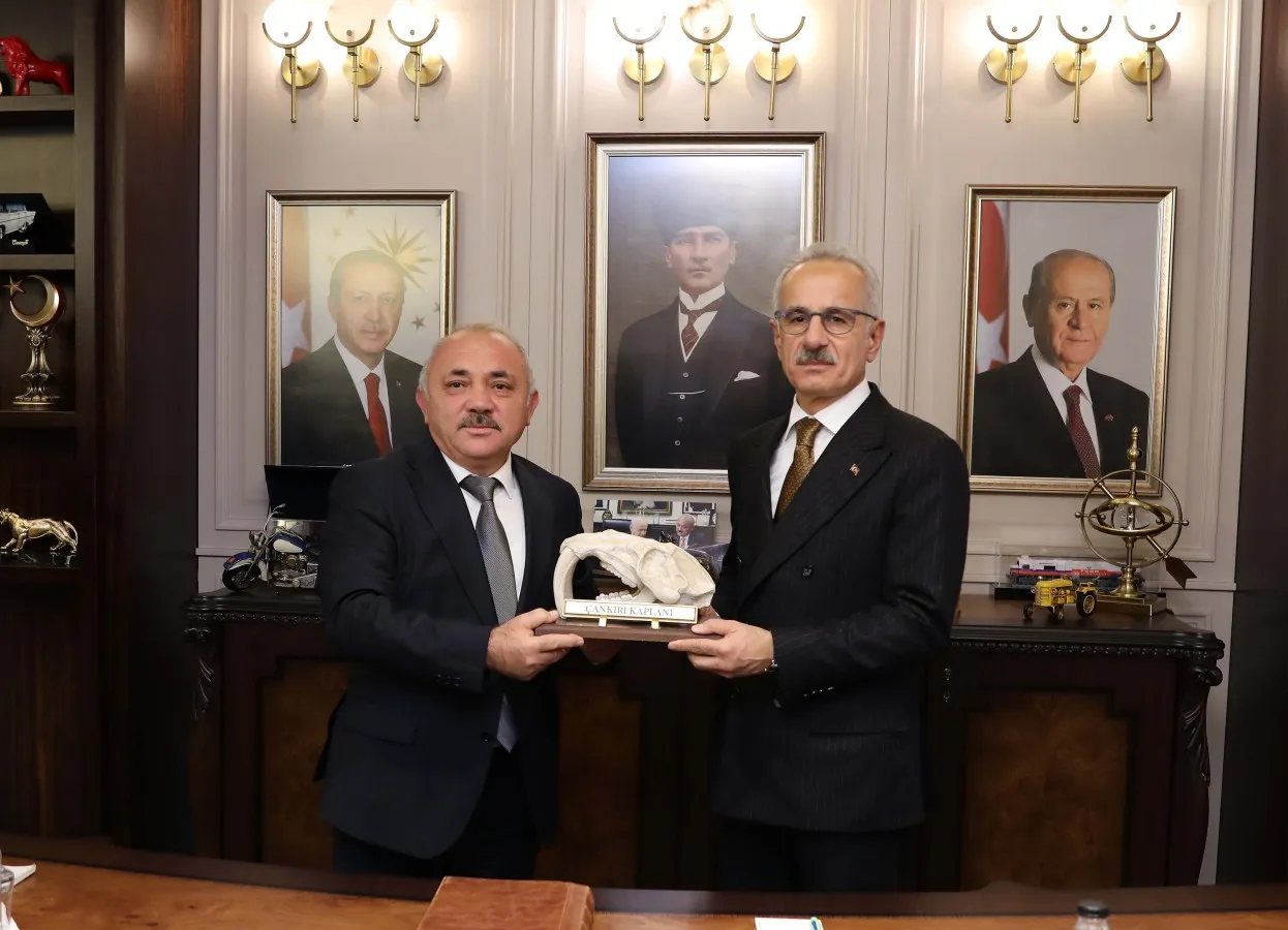 Bakan Uraloğlu, Çankırı Belediyesini ziyaret etti