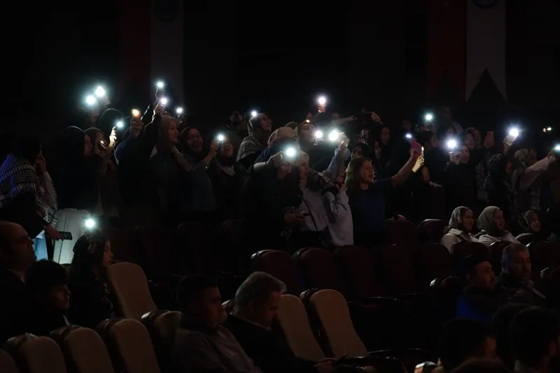 Vali Çiçek İmam Hatipliler Haftası kapsamında düzenlenen “Gazze ve Vatan” temalı programa katıldı