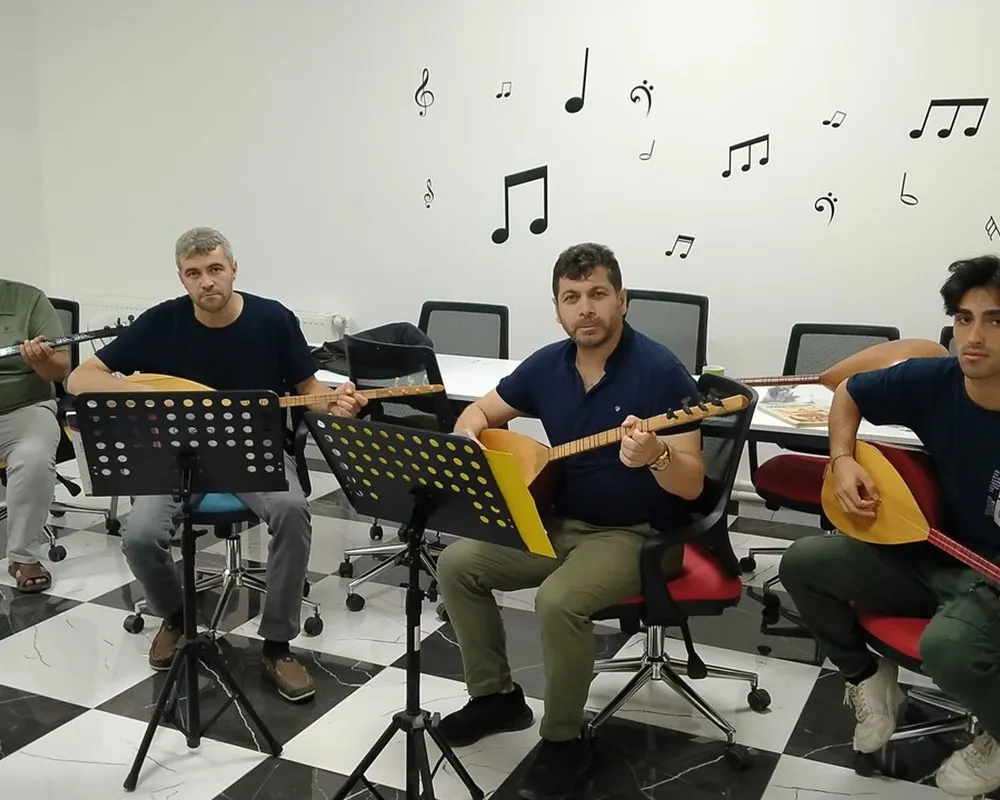Şehzadeler Belediyesi müzik enstrüman kurslarına BAŞVURULAR başlıyor