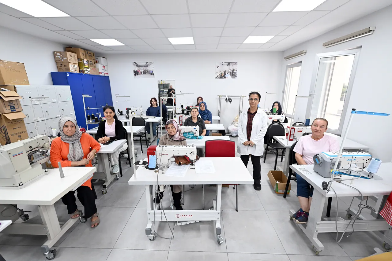Büyükşehir’in MERCEK kursları 9 bin kişiye mesleki eğitim verdi