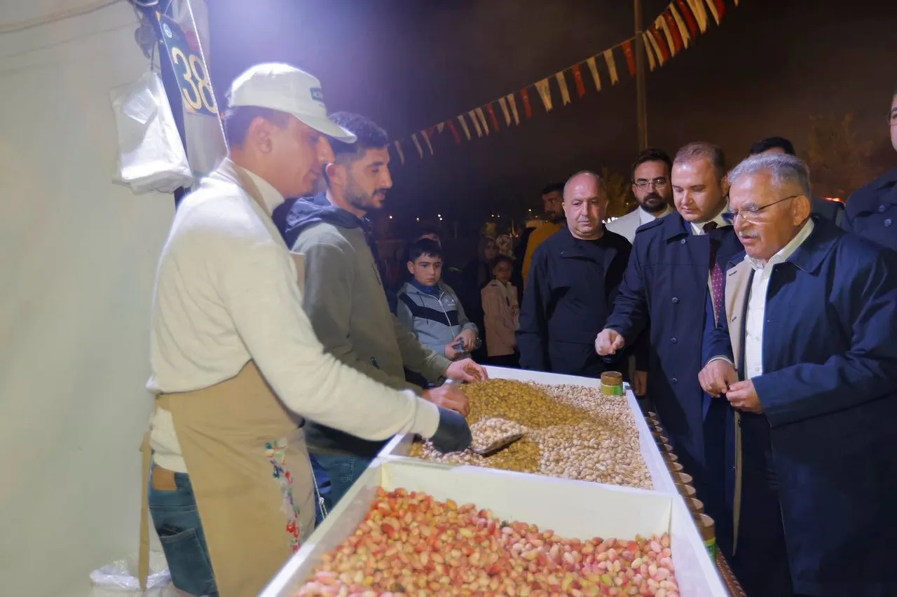 Başkan Büyükkılıç, Gastronomi Günleri’nde Kayserililerle buluştu: Millet Bahçesi doldu taştı