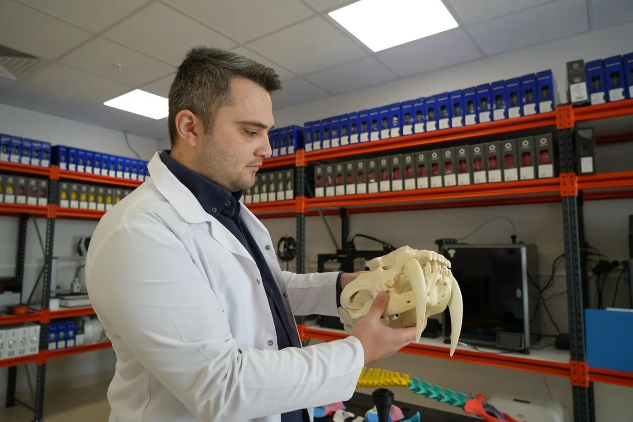 OMÜ'de hayvanların anatomik yapıları üç boyutlu yazıcıyla üretiliyor, eğitimde kullanılıyor