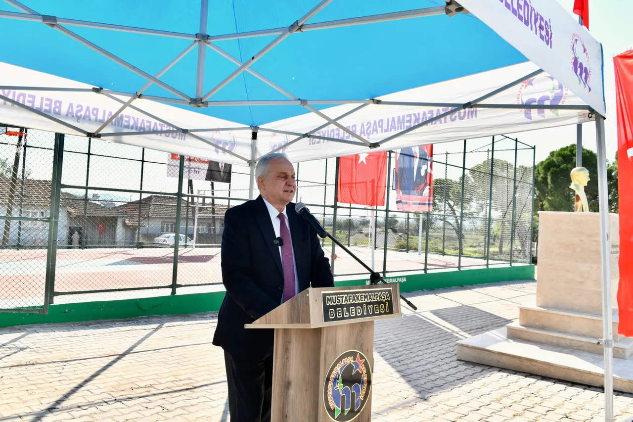 Belediyeden yeni spor sahası