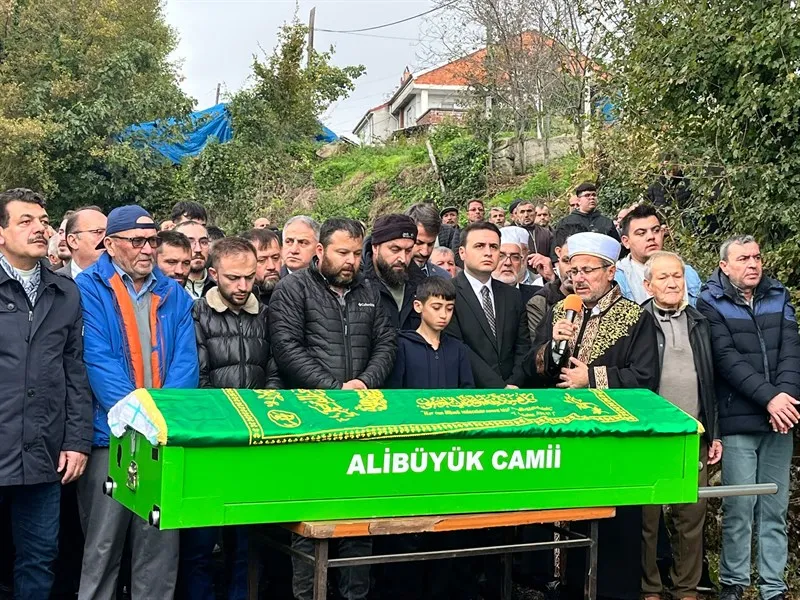 Maden kazasında hayatını kaybeden maden işçisi Recep Çolakoğlu, Beycuma Osmanlı Köyünde son yolculuğuna uğurlandı