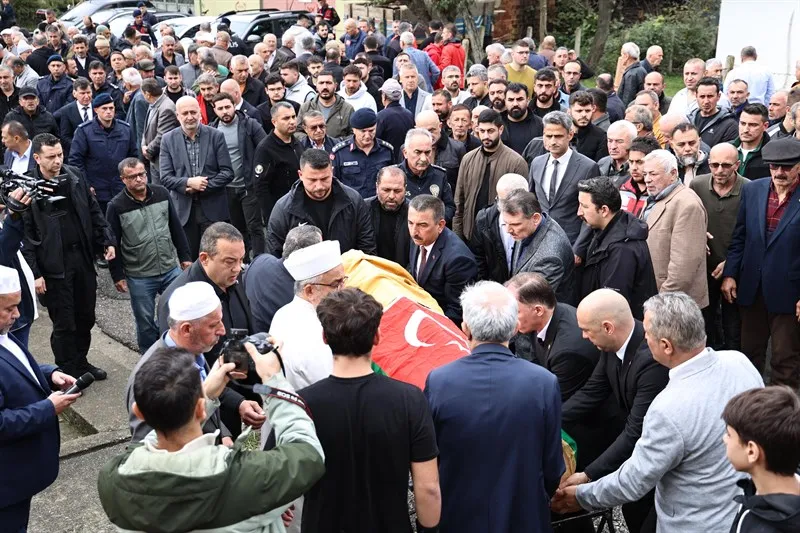 Maden kazasında hayatını kaybeden maden işçisi Murat Kaya, Saltukova’da son yolculuğuna uğurlandı