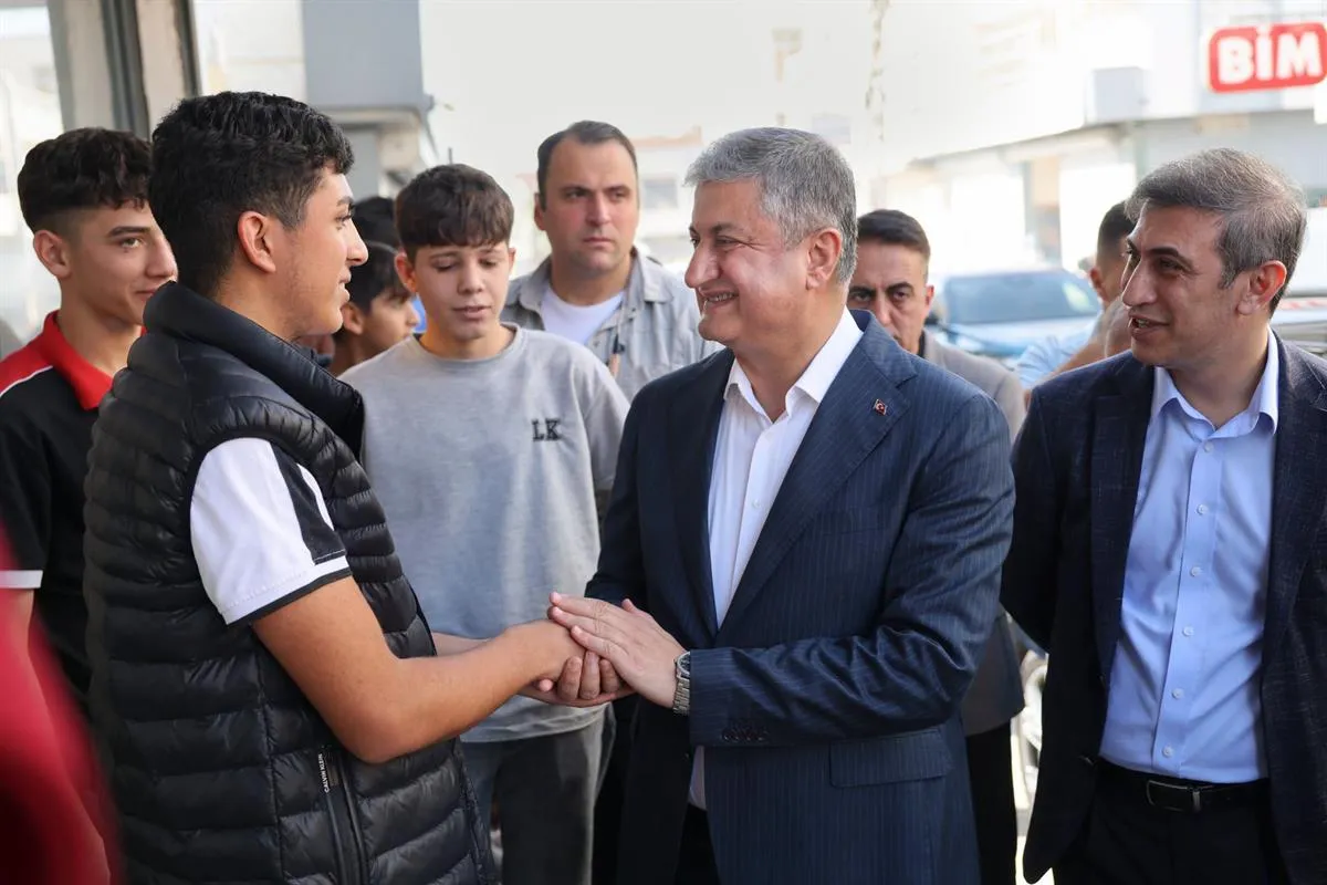 Vali Yavuz’dan Yüreğir’de esnaf ziyareti