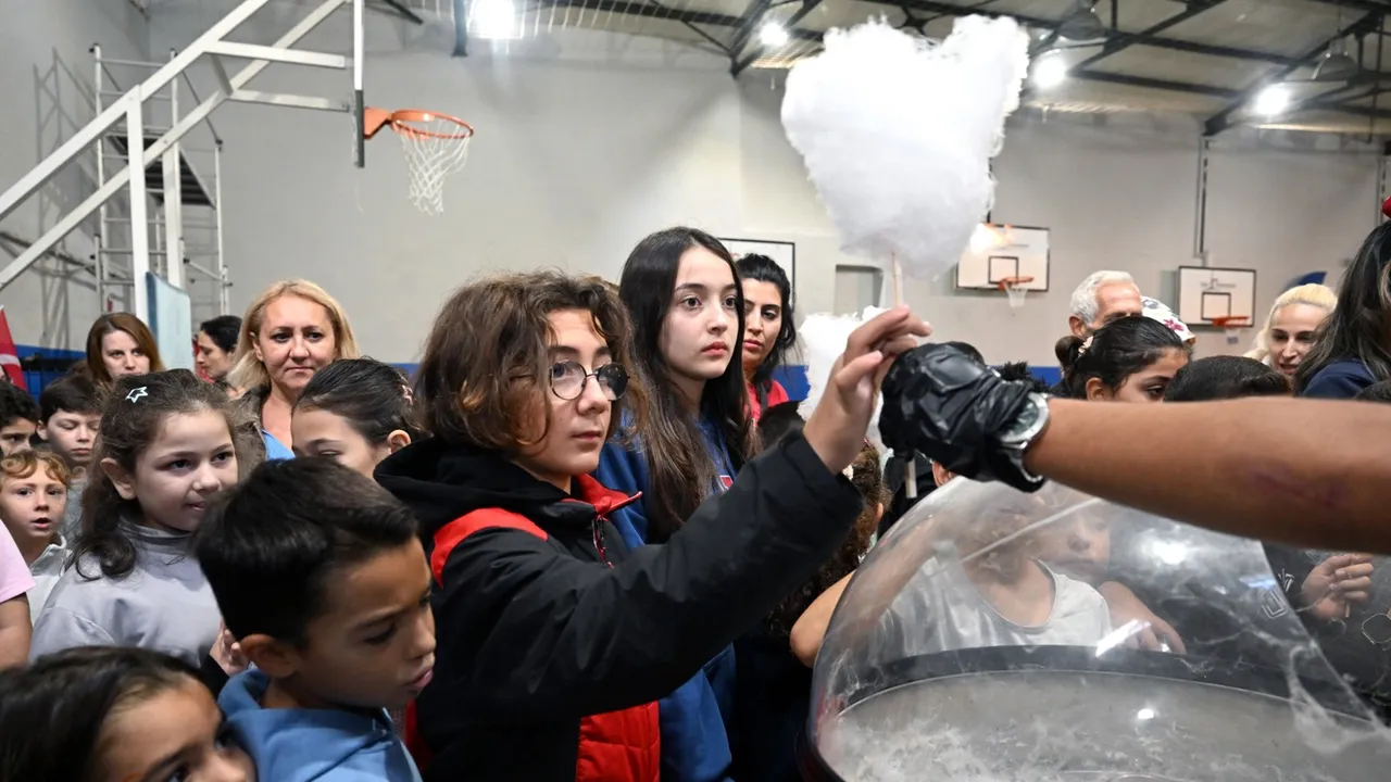 Şişli Belediyesi Kış Spor Okulları törenle açıldı