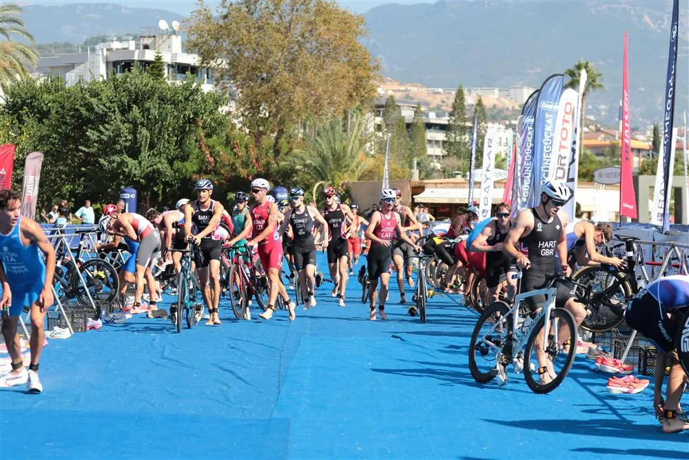 35. Uluslararası Alanya Triatlonu başladı