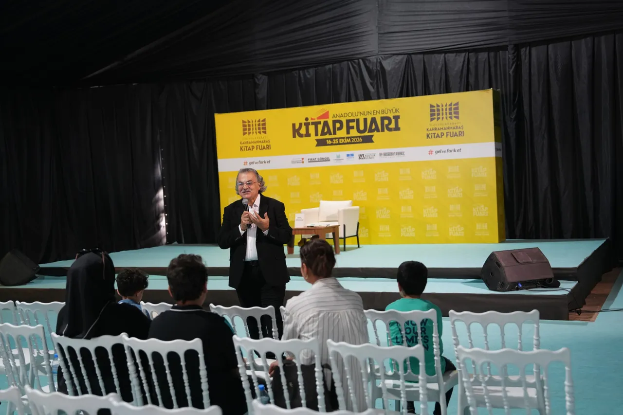 Erol Erdoğan’dan Kitap Fuarı’nda yazma ve okuma üzerine söyleşi