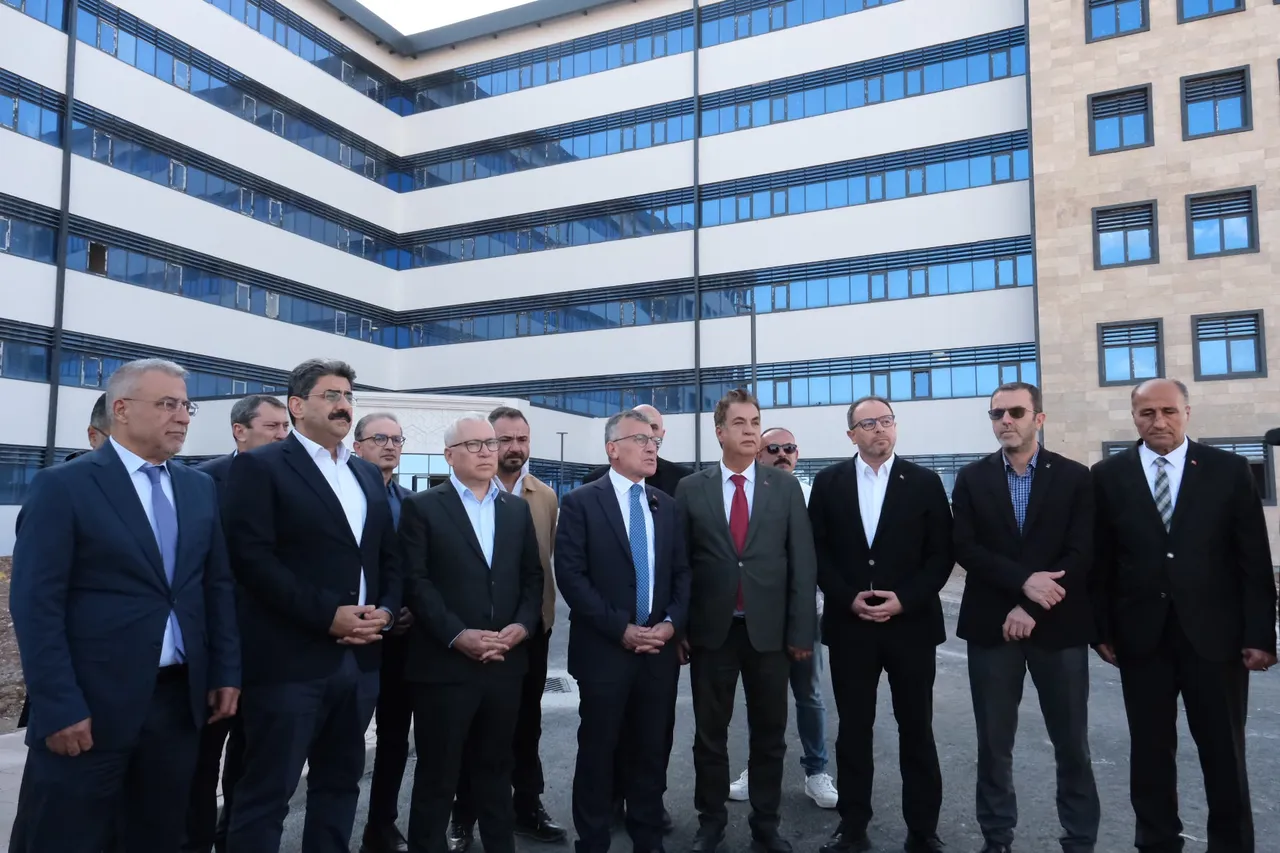 Sivas Cumhuriyet Üniversitesi Yeni Hastanesi hizmete hazırlanıyor