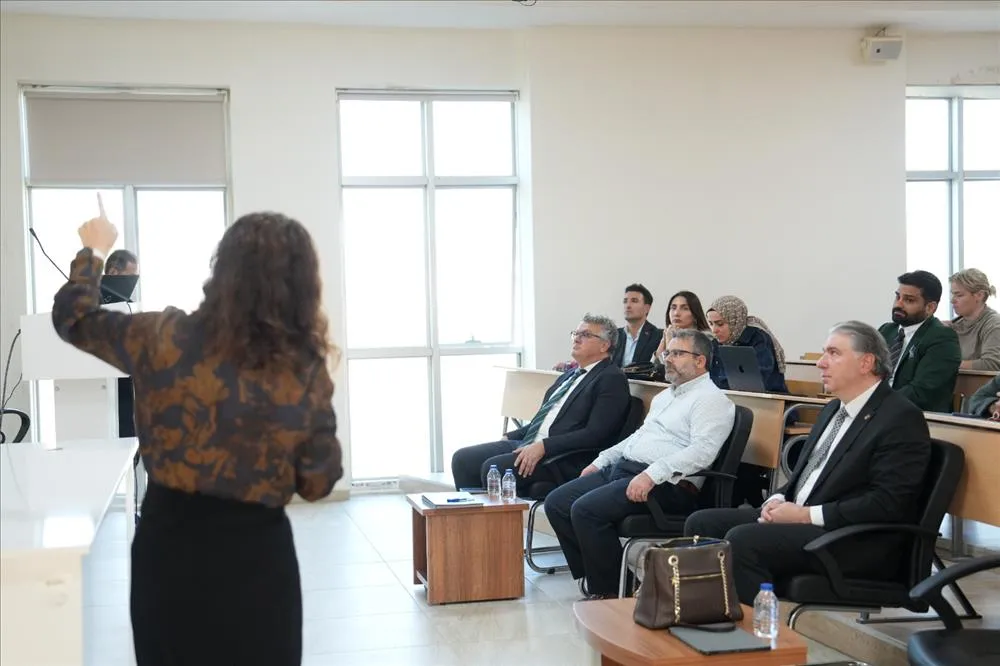 Hukuk Fakültesinde akademik kurul toplantısı düzenlendi