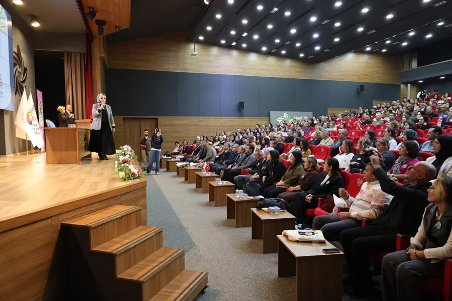 Öğretmenlere yönelik eğitim söyleşileri