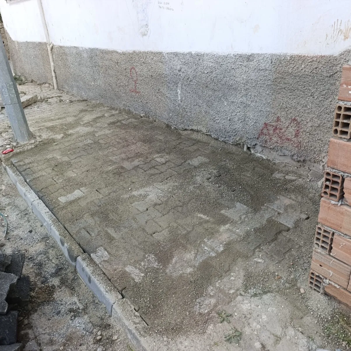 Yol ve asfalt çalışmaları hız kesmiyor