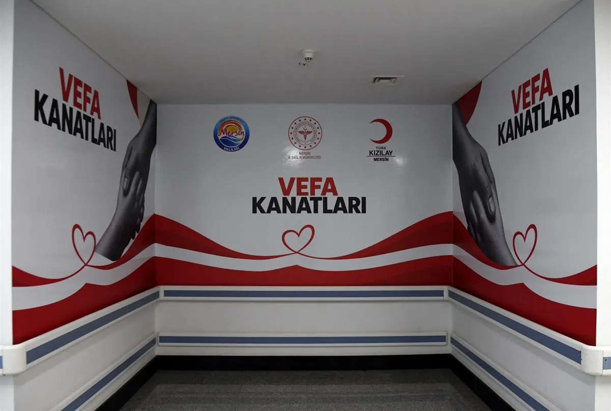 Dudu İrem Toros, Mersin Şehir Hastanesini ziyaret etti