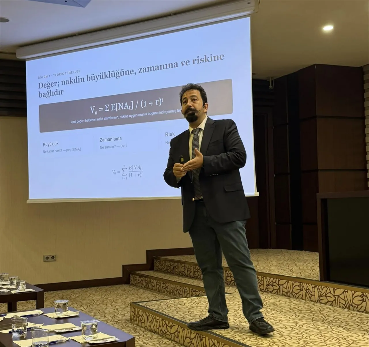 PAÜ’lü akademisyen, Gaziantep’te şirket değerleme ve risk yönetimini anlattı