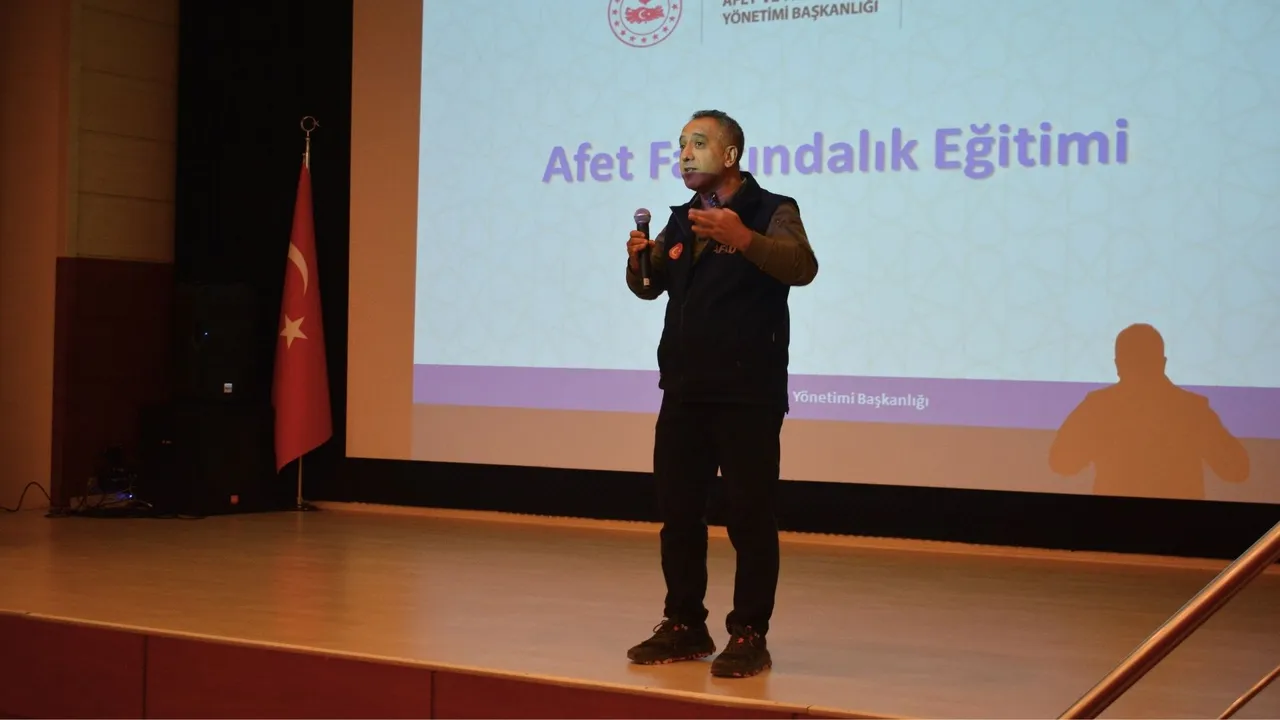 Ege Üniversitesinde afet farkındalığına ve İş güvenliğine dikkat çekildi