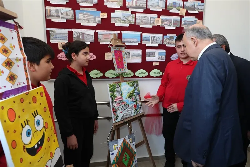Akkuş ilçesinde hayırseverlerden eğitime destek