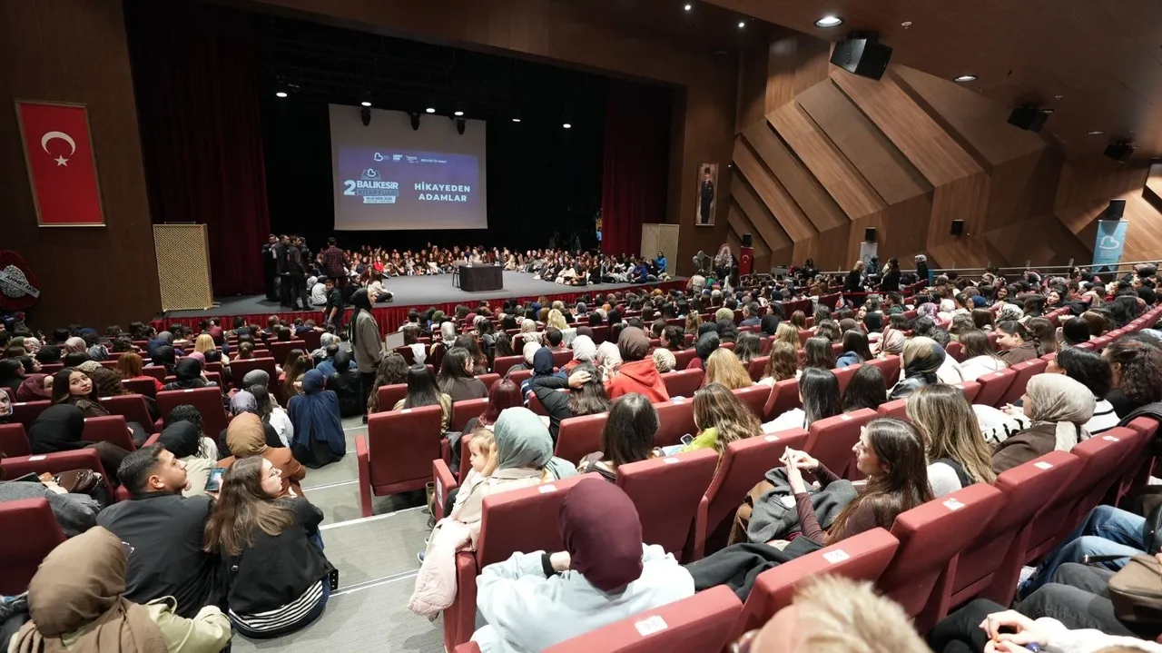 Balıkesir’de 2. Kitap Fuarı 10 günde 216 bin ziyaretçiyi ağırladı