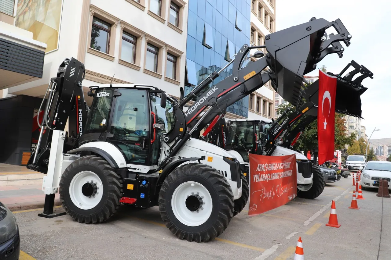Çankırı Belediyesi araç filosuna iki yeni kepçe