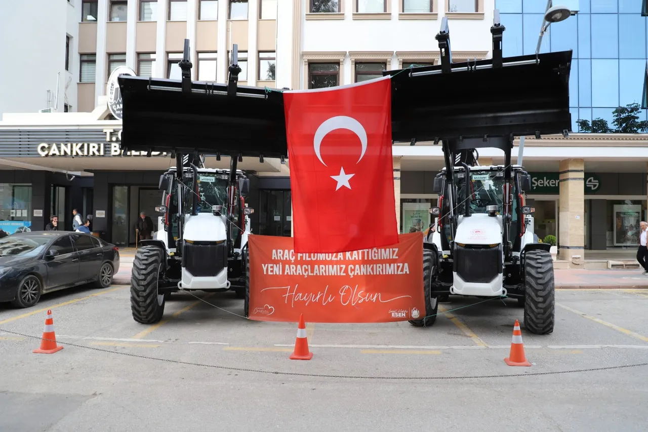 Çankırı Belediyesi araç filosuna iki yeni kepçe