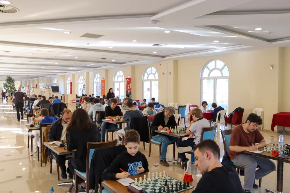 Cumhuriyet coşkusu satranç tahtalarına taşındı