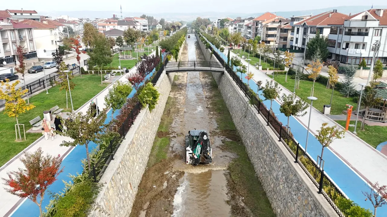 İnegöl Belediyesi’nden yağış öncesi sel ve su baskınlarına karşı önlem