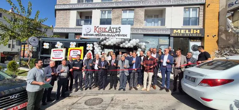 Elmadağ Kaymakamı Çaykara, işletmelerin açılış törenlerine katıldı