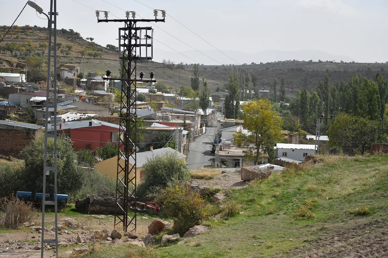 Büyükşehir’in kırsalı kalkındırma yatırımları sürüyor