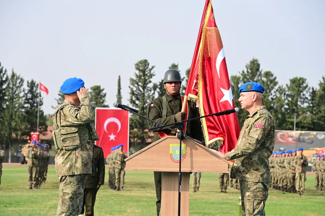 Rektör Vekili ve Rektör Yardımcısı 12’nci Komando Tugay Komutanlığı Sancak Teslim Töreni’ne katıldı
