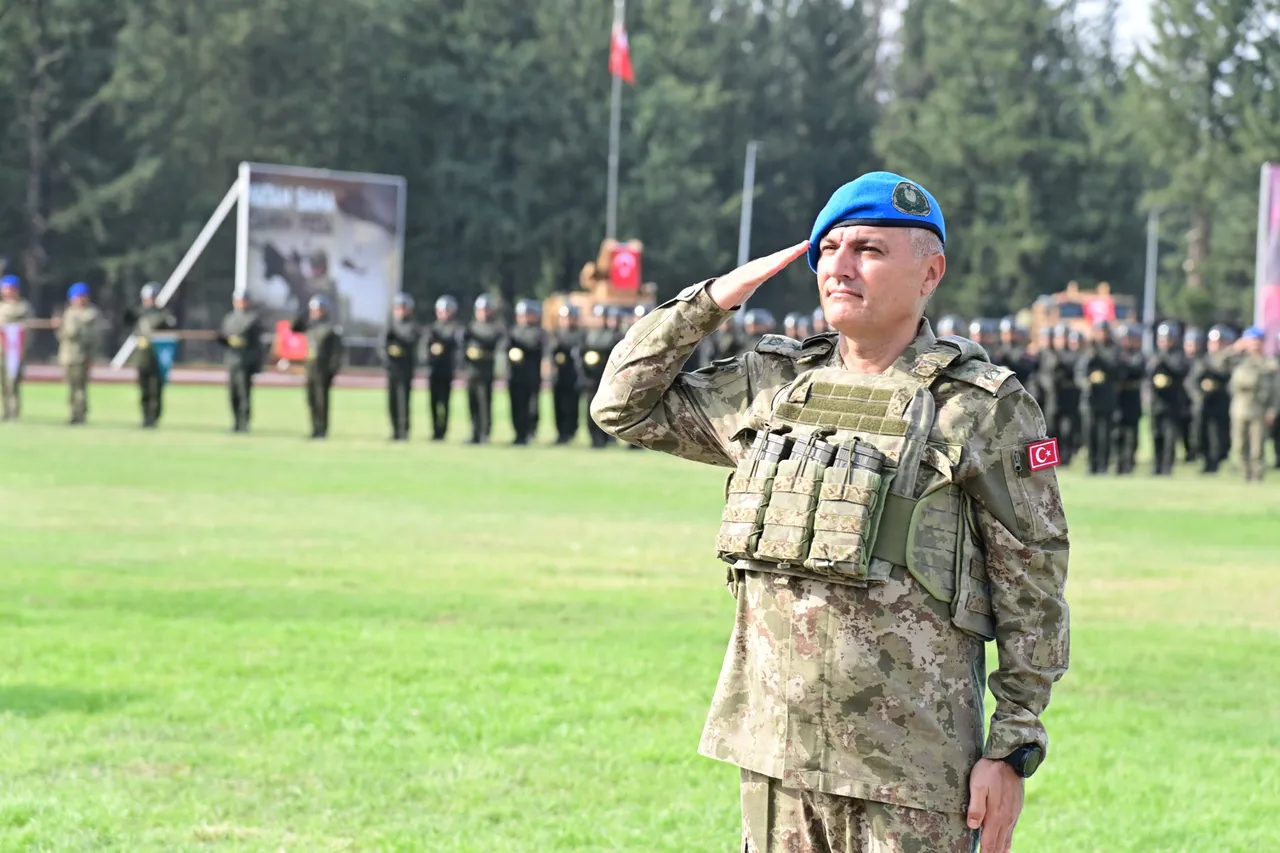 Rektör Vekili ve Rektör Yardımcısı 12’nci Komando Tugay Komutanlığı Sancak Teslim Töreni’ne katıldı