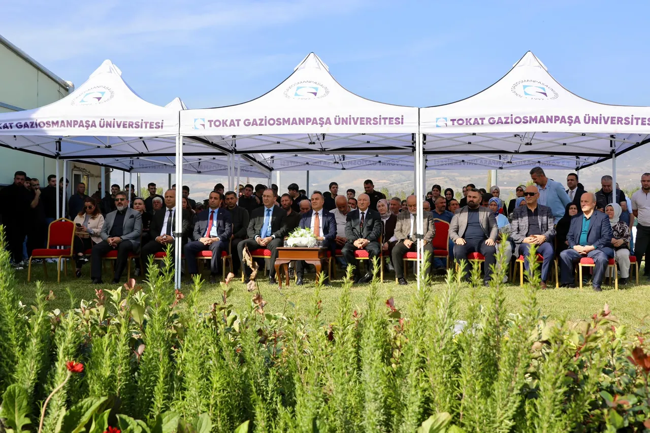 TOGÜ’den Tokat’ta Süs Bitkileri yetiştiriciliğine destek: Üreticilere 3 bin 900 Fidan Dağıtıldı