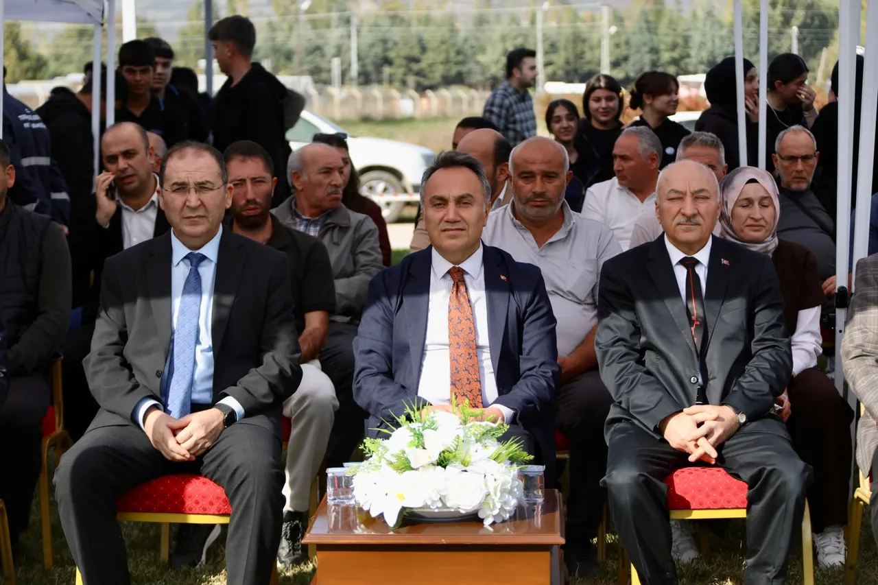 TOGÜ’den Tokat’ta Süs Bitkileri yetiştiriciliğine destek: Üreticilere 3 bin 900 Fidan Dağıtıldı