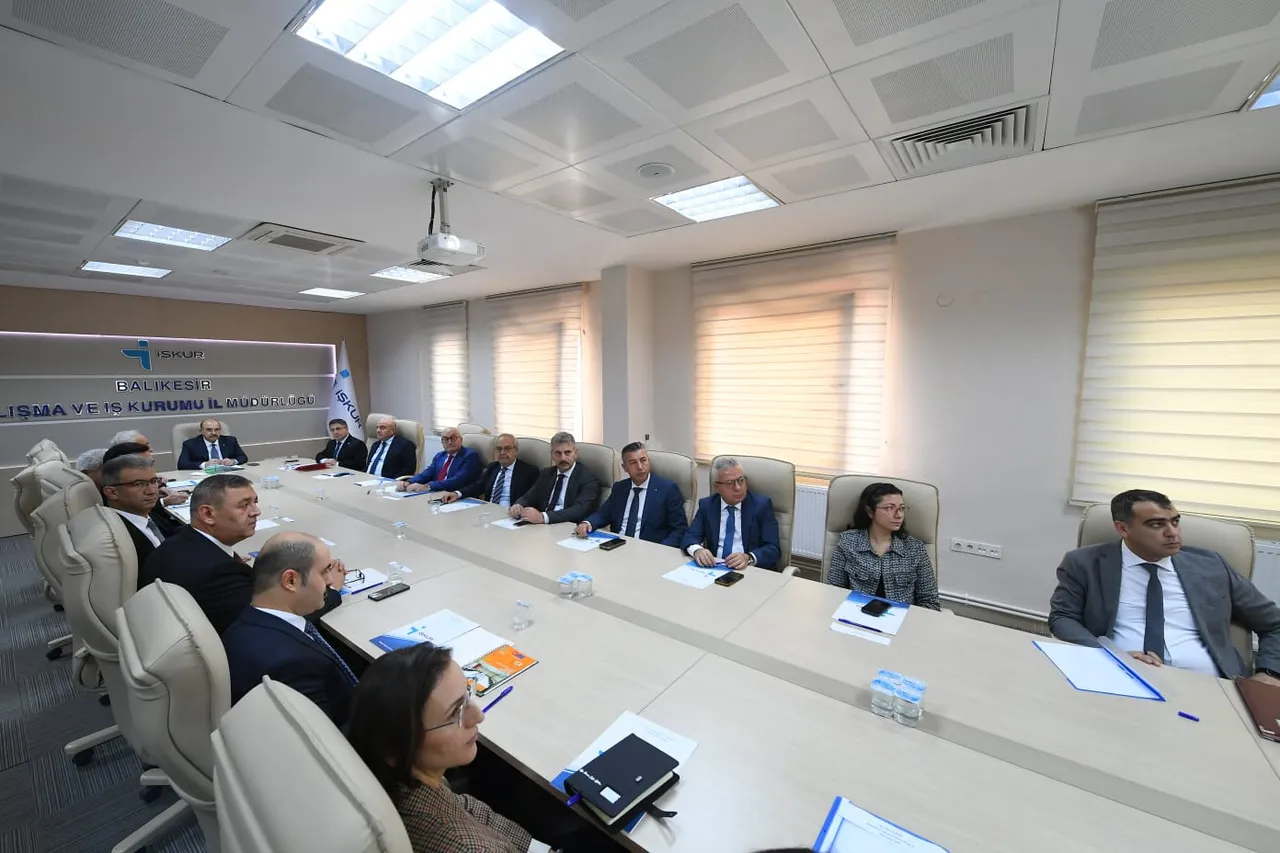 BAÜN Rektörü Oğurlu, İl İstihdam ve Mesleki Eğitim Kurulu toplantısına katıldı